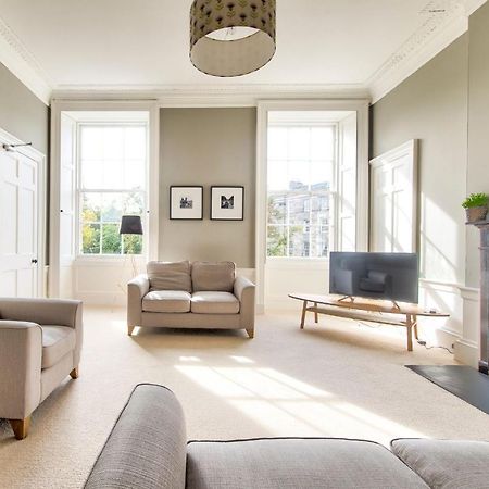 Joivy Bright & Spacious Apt In Stockbridge Edimburgo Exterior foto